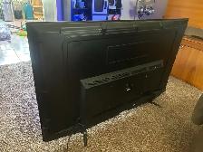 RCA 65" LED UHDTV - Photo 2