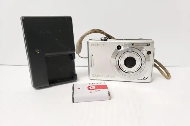 (9924810) Sony DCS-W35 Camera