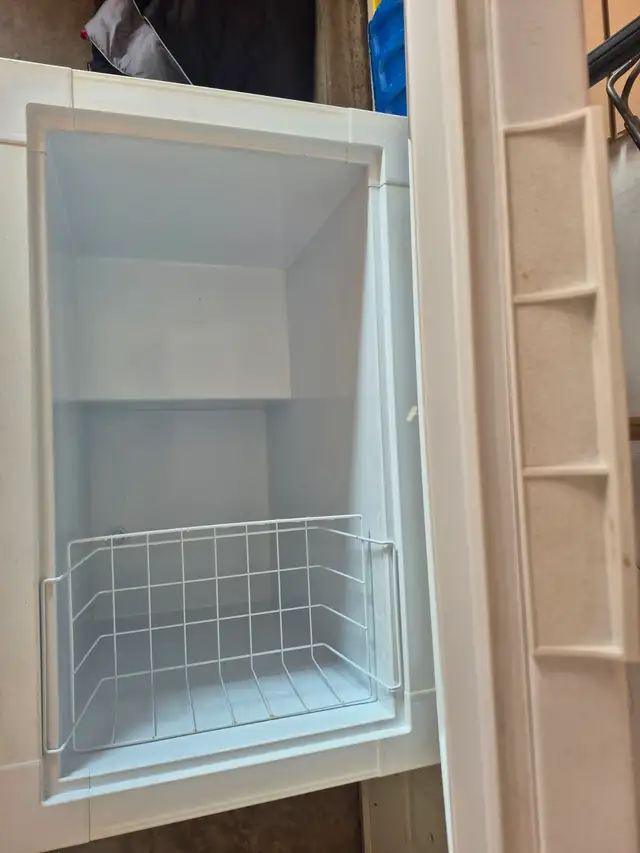 8 Cubic Foot Freezer