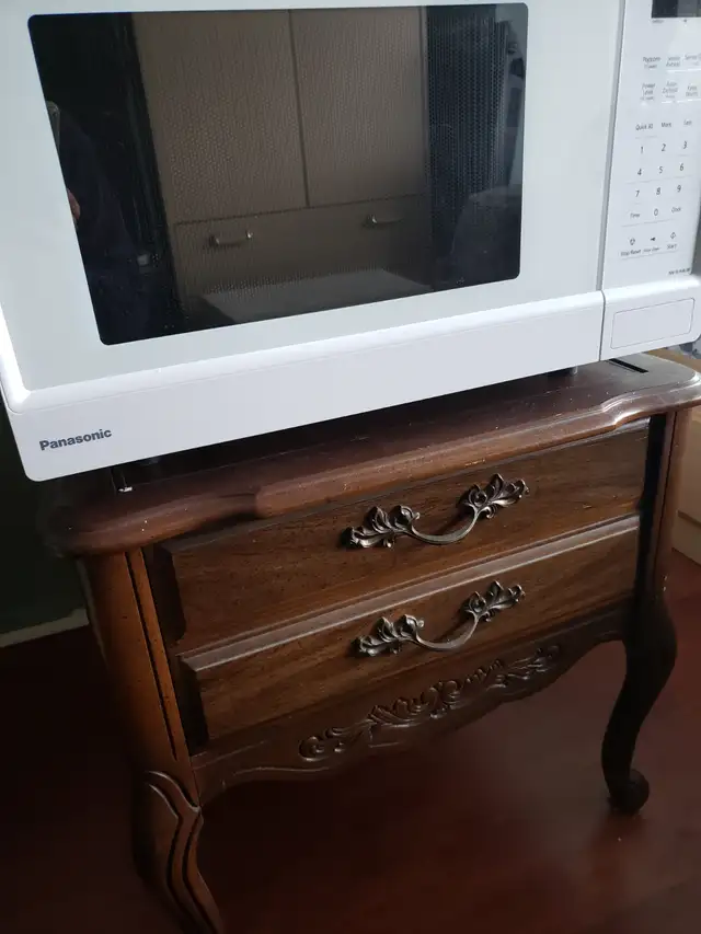 PANASONIC 1100W. CLEAN MICROWAVE IN EXC.COND
