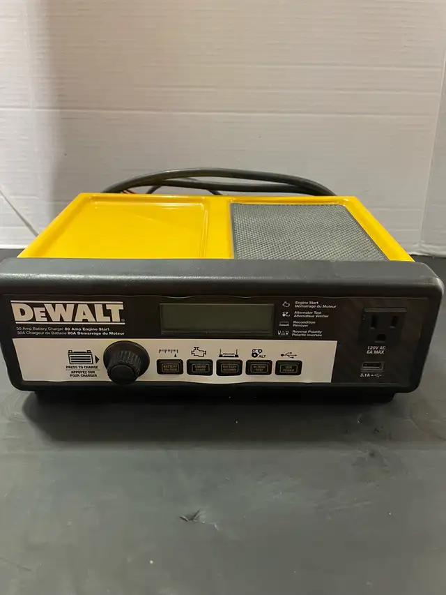 DEWALT BATTERY CHARGER/MAINTAINER DXAEC801BCA