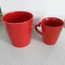 ENSEMBLE NEUF PORCELAINE ROUGE:POT 5'HAU TASSE 4'HAU $10.00 LES2 - Photo 2