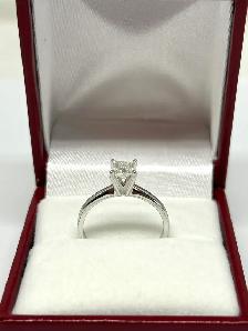 14k WG princess cut Diamond Ring - Photo 3