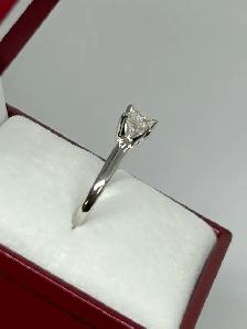 14k WG princess cut Diamond Ring - Photo 4