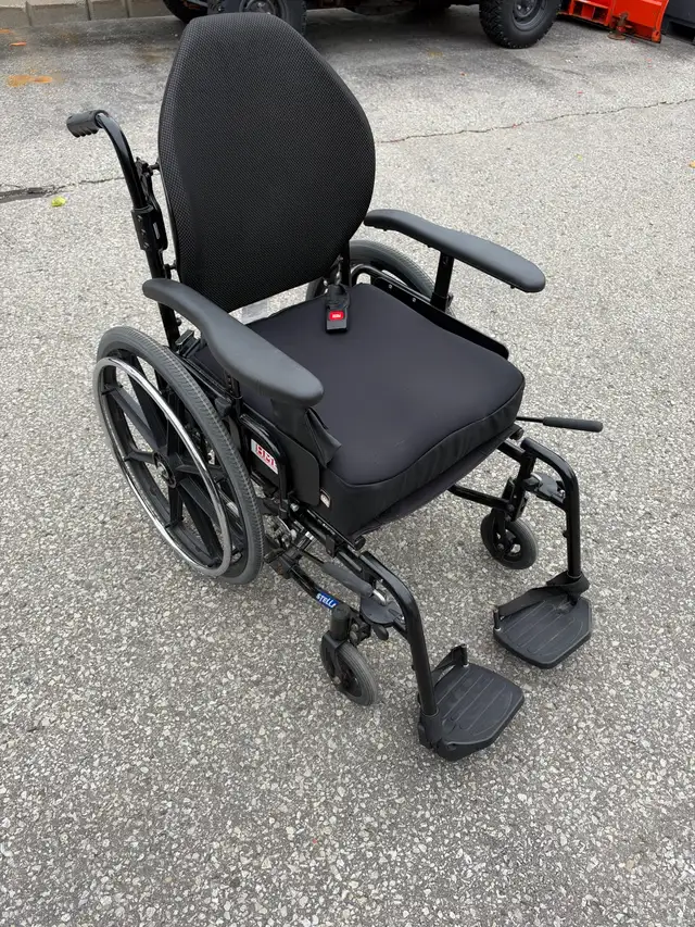 WHEELCHAIR 18" DELIVERY INCLUDED