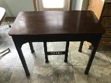 Vintage solid wood extendable dining table