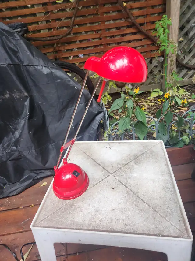 Petite lampe de bureau Ikea