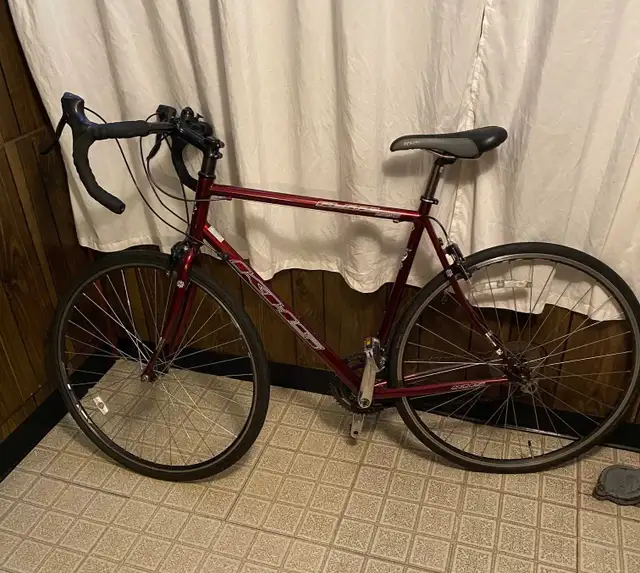 KHS Flite 220 Road Bike Red