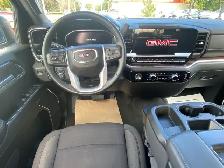 2023 GMC Sierra 1500 Elevation WITH ONLY 38,000 KMS WOW! - Photo 10