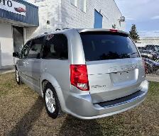 2011 Dodge Grand Caravan Crew | ONE OWNER | ACTIVE TITLE | - Photo 4