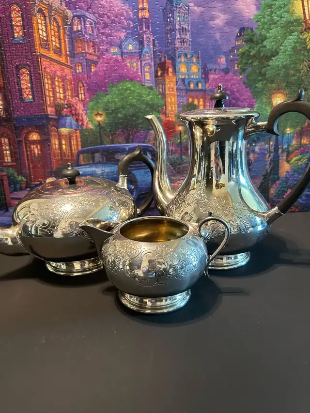 The Portland Primrose Plate Silver Tea Set