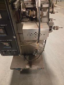 Automatic Vertical Form, Fill & Seal Machine - Photo 3