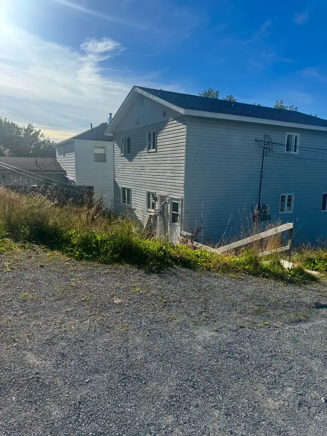 Humber Heights- 3 bedroom in an Adult building