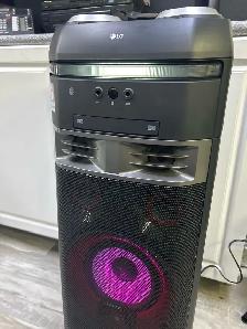 LG OK75 1000W All In 1 Karaoke & DJ With Mic - Photo 3