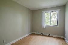 renovated 2-bedroom apartment, Saint-Lambert, Dec 1 - ID 2393 - Photo 14