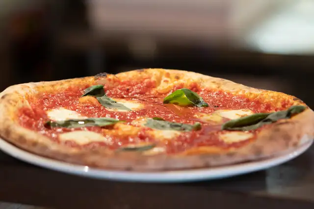 Pizzaiolo pour Pizzeria/Resto Italien à Laval-temps plein