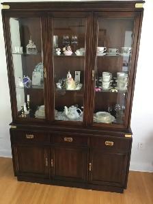 CANADIAN KROEHLER '' FAR EAST'' DINING SUITE. - Photo 2