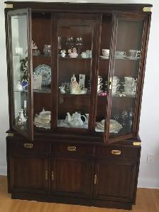 CANADIAN KROEHLER '' FAR EAST'' DINING SUITE. - Photo 3