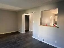 Available Now! 3-bedroom townhouse, County Park - Photo 2