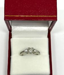 14k Vintage Three-Stone Diamond Engagement Ring - Photo 2