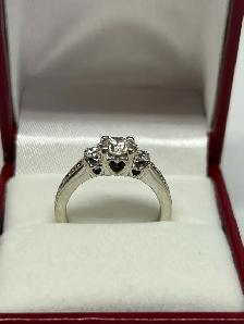 14k Vintage Three-Stone Diamond Engagement Ring - Photo 10