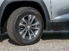 2027 Chevrolet Equinox LT - Photo 8