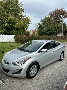 2015 Hyundai Elantra — Modèle de base (L) — Manuelle - 124000km