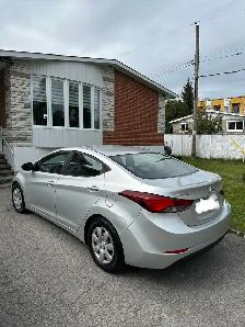 2015 Hyundai Elantra — Modèle de base (L) — Manuelle - 124000km - Photo 3