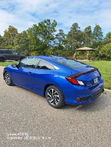 2018 Honda Civic - Photo 2