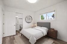 RECENTLY UPDATED BUNGALOW ON A HUGE CORNER LOT IN SOUTHVIEW - Photo 5