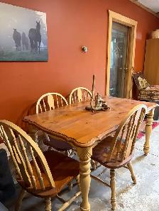 Dinning Room Table - Photo 2