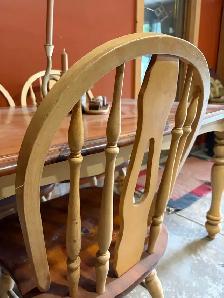 Dinning Room Table - Photo 4