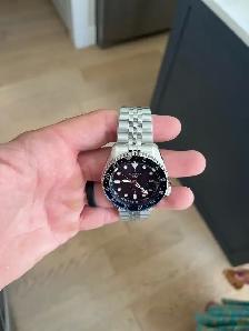 Seiko 5 GMT Batman - Photo 3
