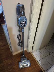 Shark Rocket Corded Ultra-Light Stick Vacuum – Great Condition! - Photo 2
