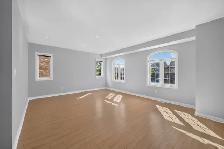 3000  sqft Detached Home in Woodland Hills, Newmarket - Photo 7