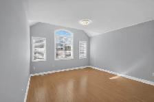3000  sqft Detached Home in Woodland Hills, Newmarket - Photo 8