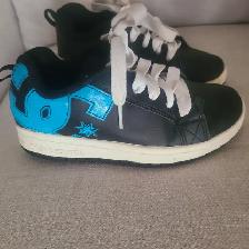 Youth boy  shoes Size 4 - Photo 2