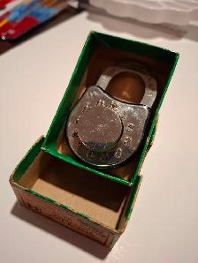 Miller Lock Company 'Standard Time' Keyless No 34 Padlock - Photo 3