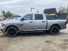 2019 Ram 1500 Crew Cab ~ NO ACCIDENTS & SAFETIED - Photo 2
