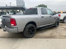 2019 Ram 1500 Crew Cab ~ NO ACCIDENTS & SAFETIED - Photo 3