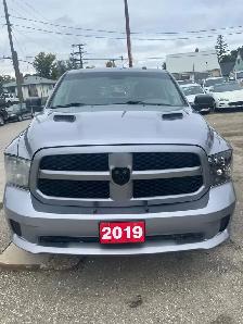 2019 Ram 1500 Crew Cab ~ NO ACCIDENTS & SAFETIED - Photo 5
