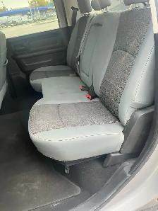 2019 Ram 1500 Crew Cab ~ NO ACCIDENTS & SAFETIED - Photo 7