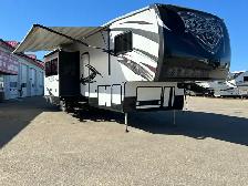 2011 Keystone Fuzion 305FZ, 12' GARAGE FULL BODY PAINT