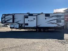 2011 Keystone Fuzion 305FZ, 12' GARAGE FULL BODY PAINT - Photo 35