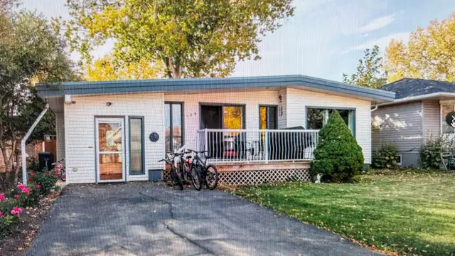 4 Bedroom, 2 bathroom home for sale in Foremost, Alberta