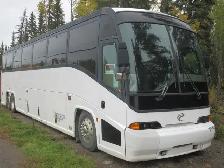 1999 MCI 56 passenger bus - Photo 2