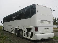 1999 MCI 56 passenger bus - Photo 4