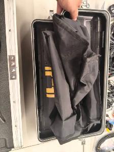 Studio Closing Sale - Midas M32, JBL Speakers, Microphones - Photo 2