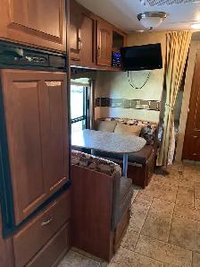 Travel Trailer - Photo 5