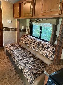 Travel Trailer - Photo 6